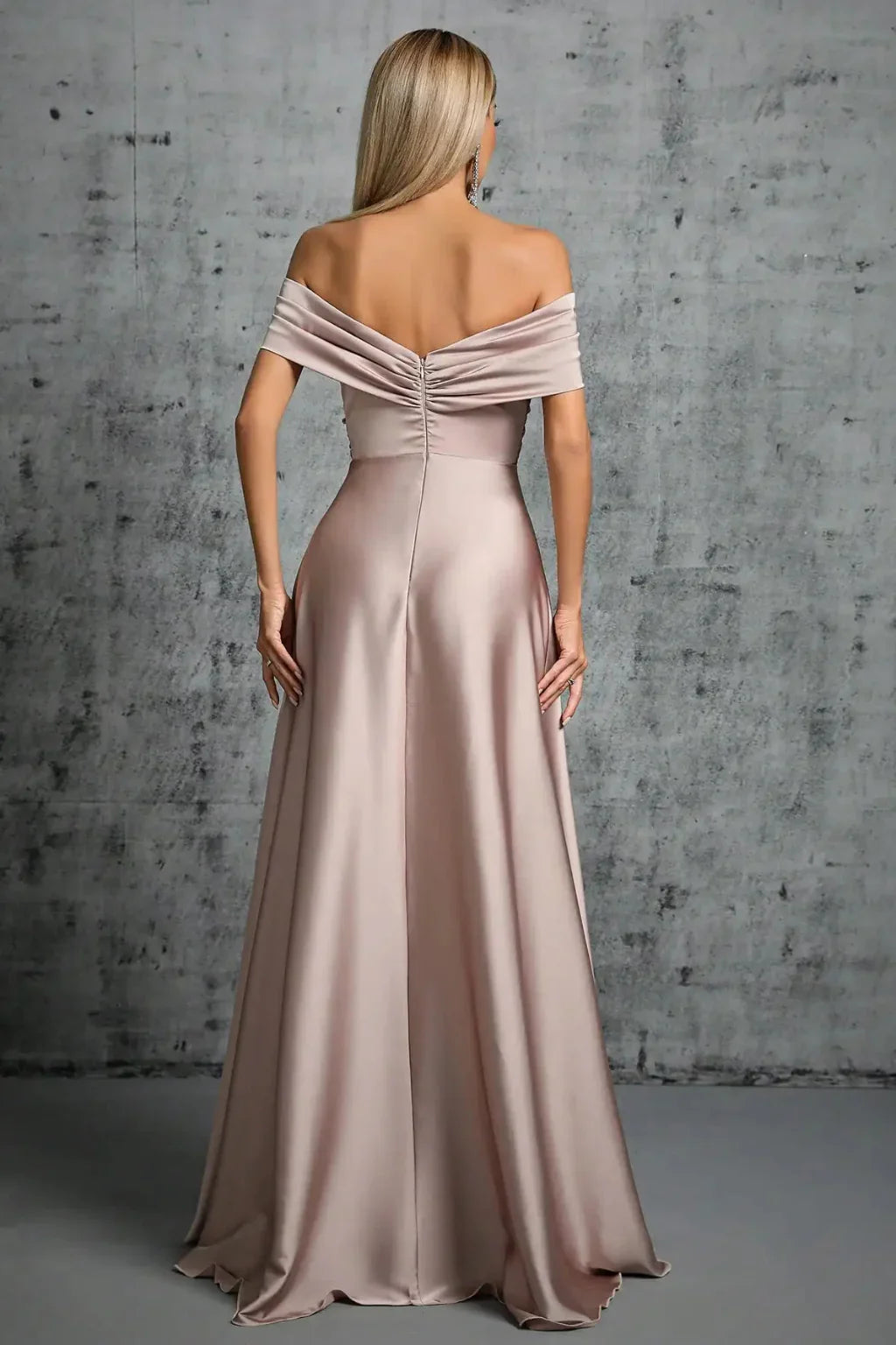 Iona | Robe Longue Plissée Épaules Dénudées