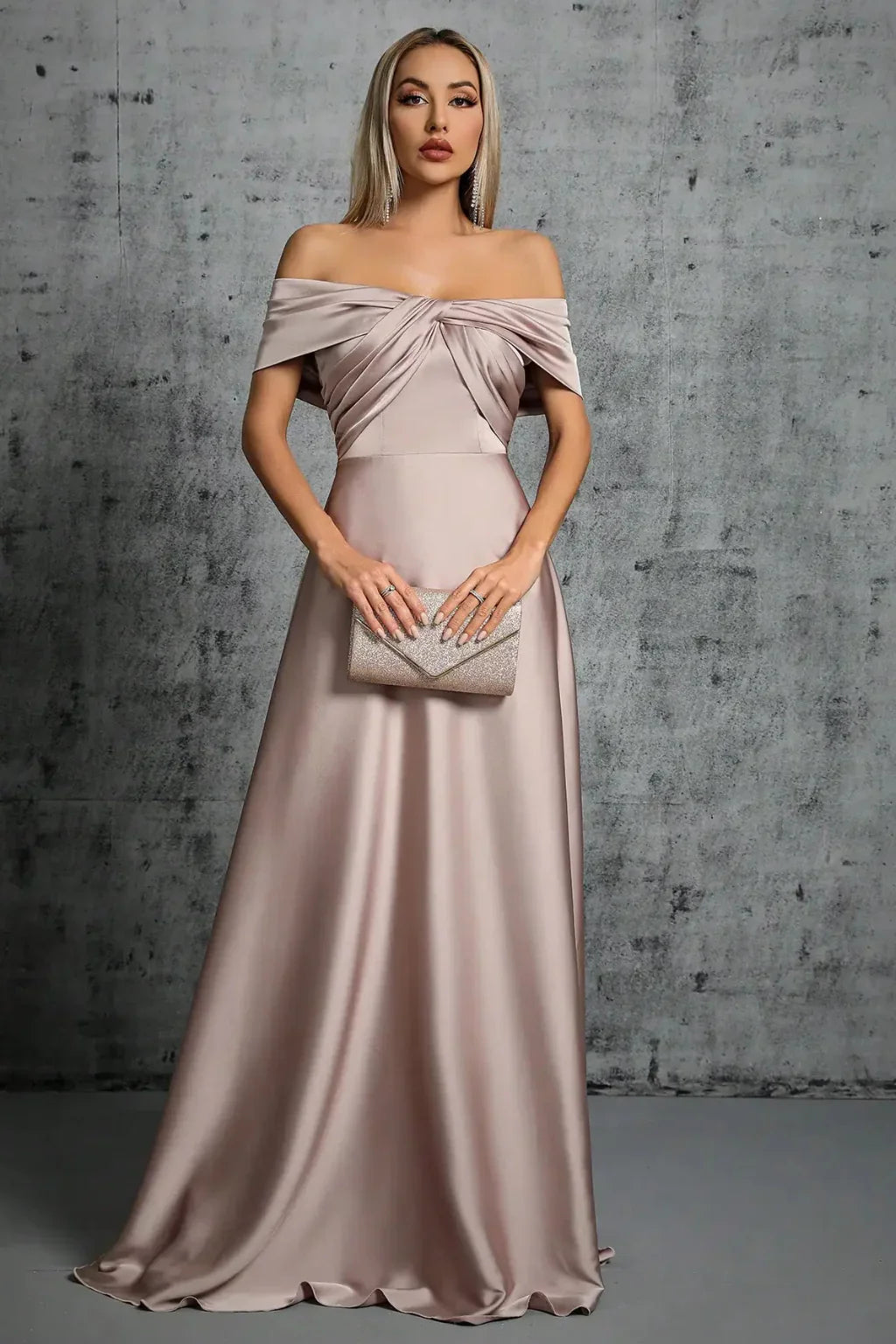 Iona | Robe Longue Plissée Épaules Dénudées