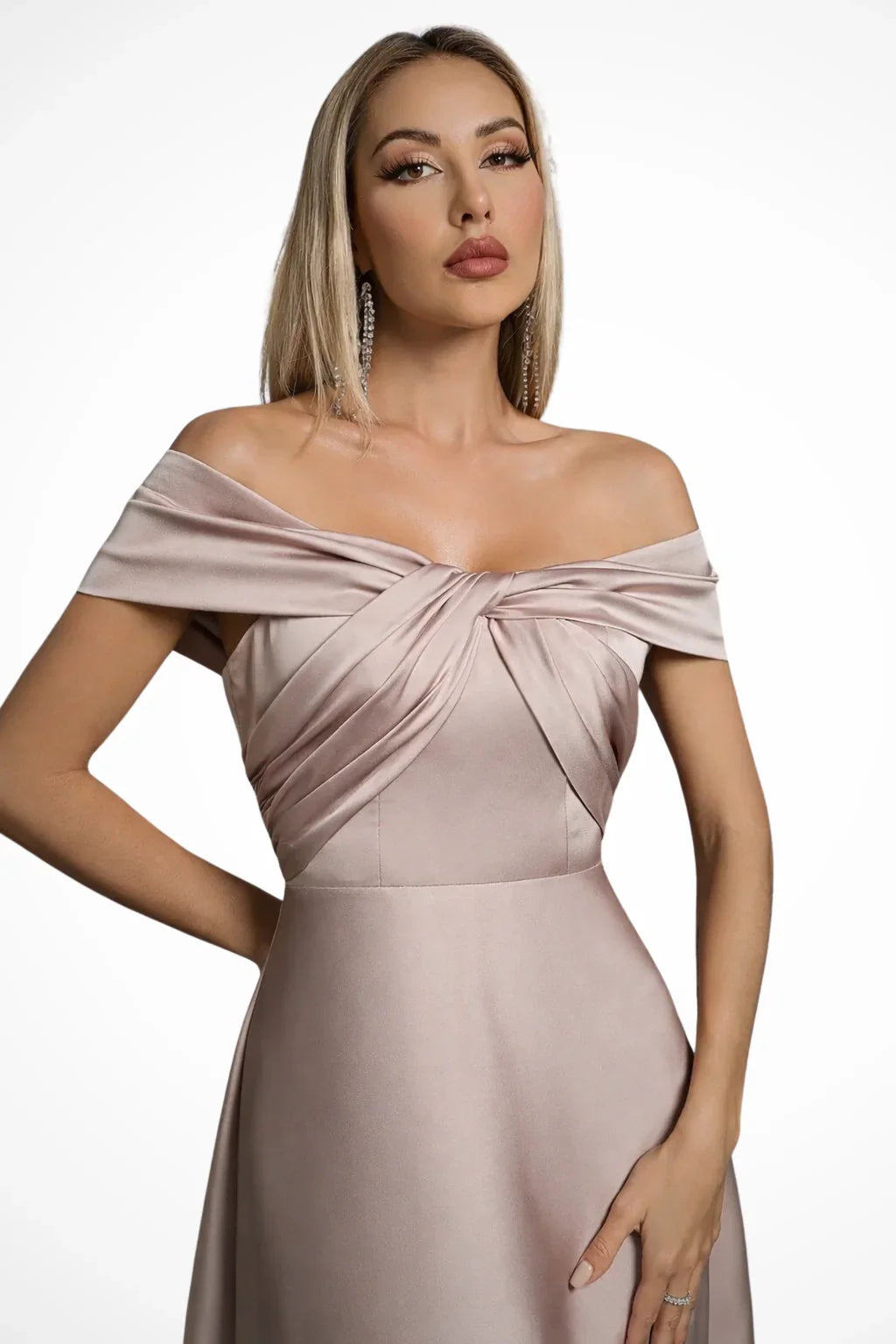 Iona | Robe Longue Plissée Épaules Dénudées