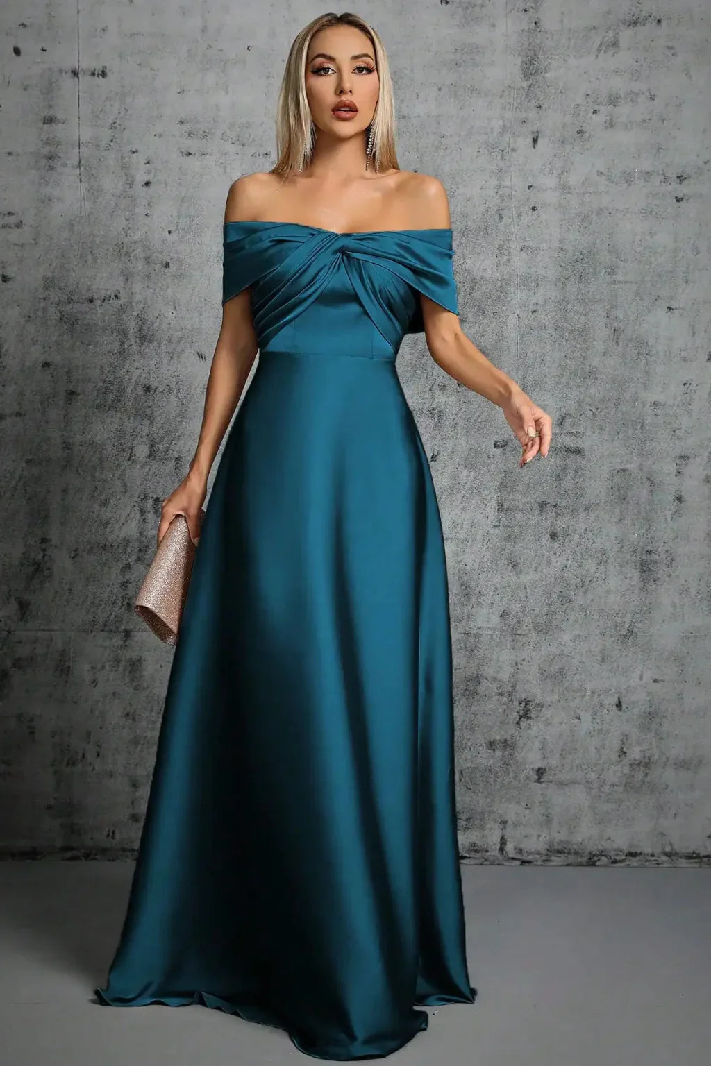 Iona | Robe Longue Plissée Épaules Dénudées