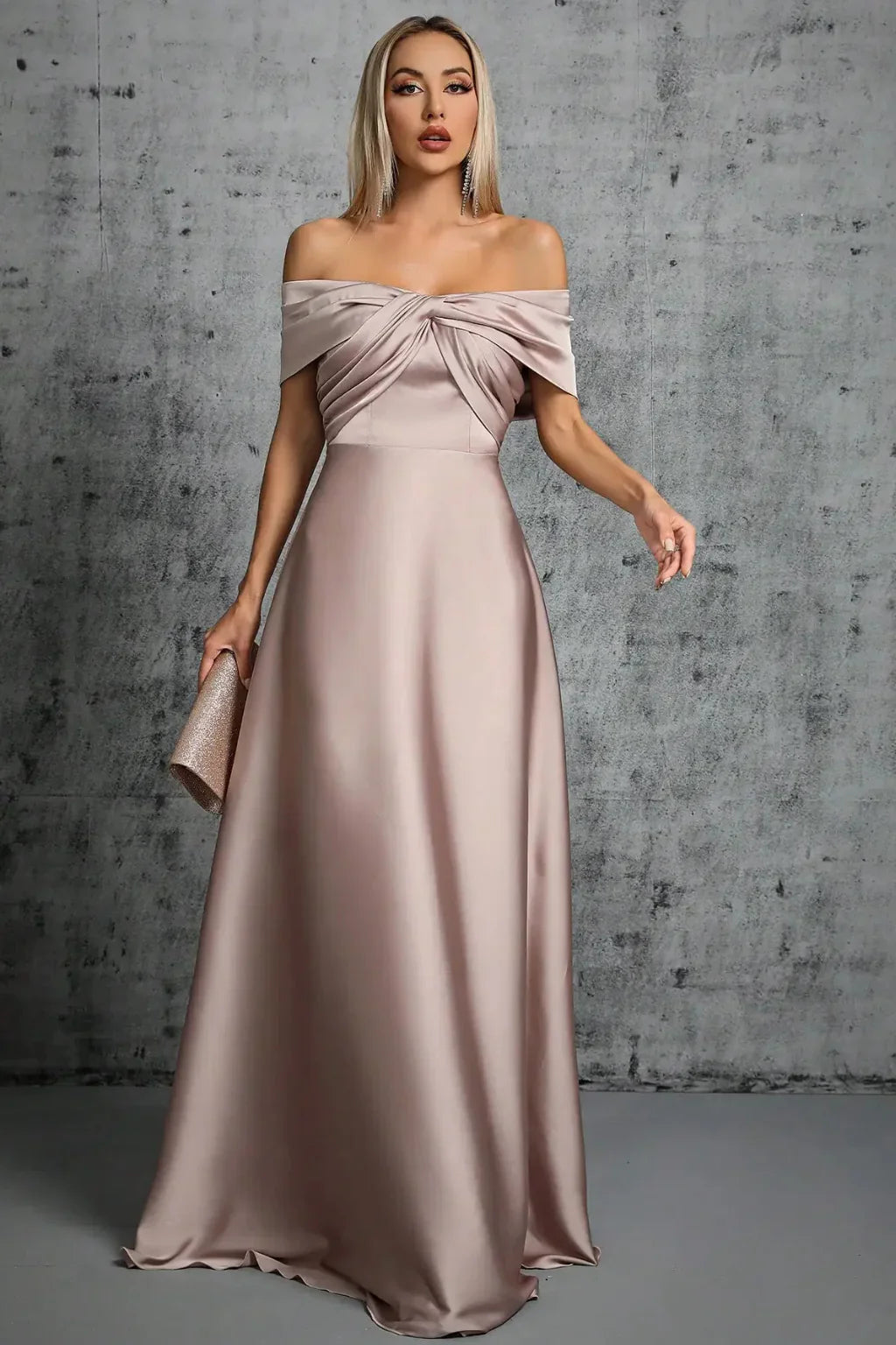 Iona | Robe Longue Plissée Épaules Dénudées
